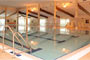 Der große Meerwasserpool für Schwimmer misst 25 m x 12,5 m. Der große Meerwasserpool für Schwimmer misst 25 m x 12,5 m.
